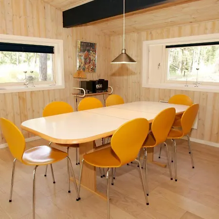 8 Person In Nex Ferienhaus Vester Somarken